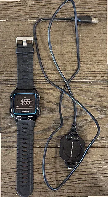 Garmin Forerunner 920XT GPS Watch PLUS Charging Cable Black Blue Run Swim Bike