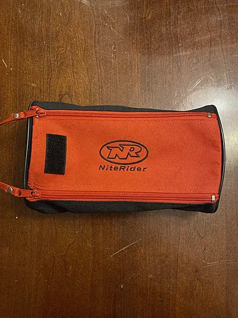 NiteRider Trail Rat 2.0 Bicycle Light Charger Case Complete 6 Volt Halogen 6330